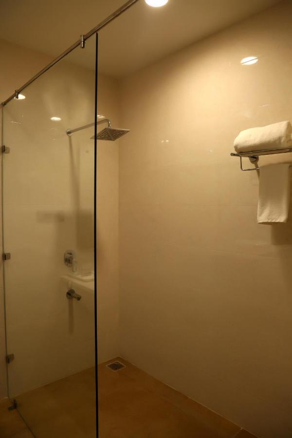 Hotel Imperia Suites ชลันธระ ภายนอก รูปภาพ