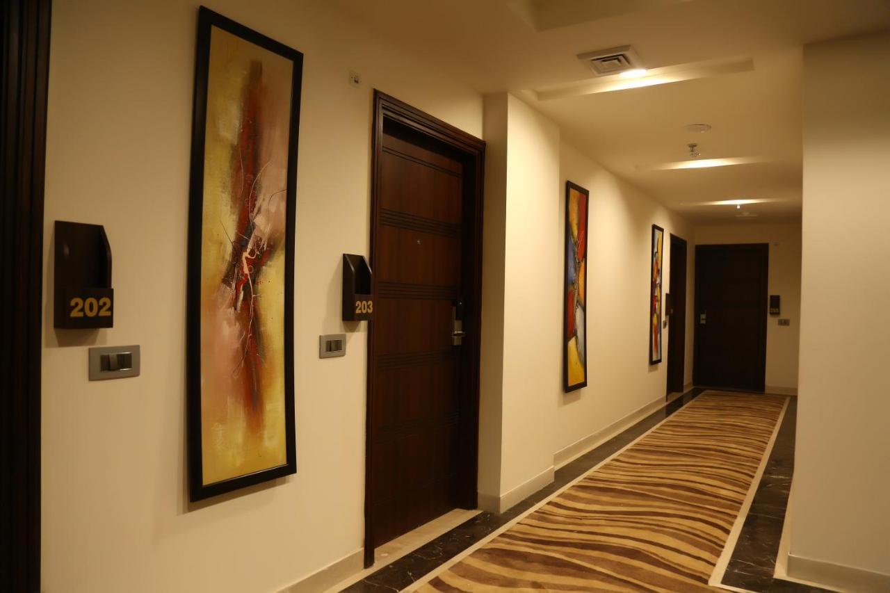 Hotel Imperia Suites ชลันธระ ภายนอก รูปภาพ